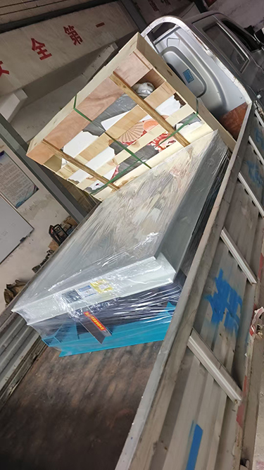 振動(dòng)平臺(tái)、網(wǎng)架發(fā)貨