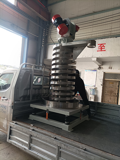 垂直提升機發(fā)貨